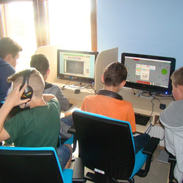 Real size Klasa Ib Gimnazjum z PomiechĂÂłwka (6)